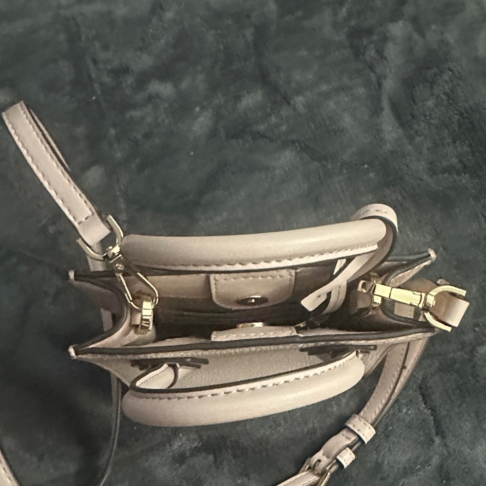 Michael Kors Beige Mini Crossbody Bag - Picture 3 of 5